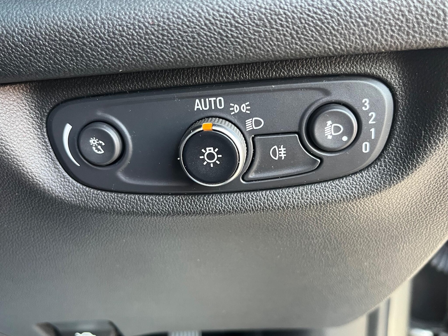 Used Vauxhall Insignia 2018 for sale - 76658051: Photo 16