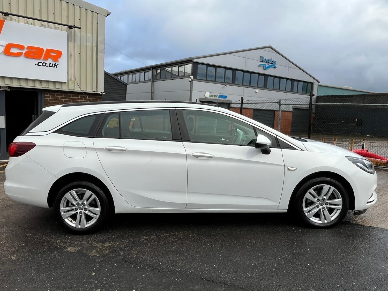 Used Vauxhall Astra 2017 for sale - 76671519: Photo 10