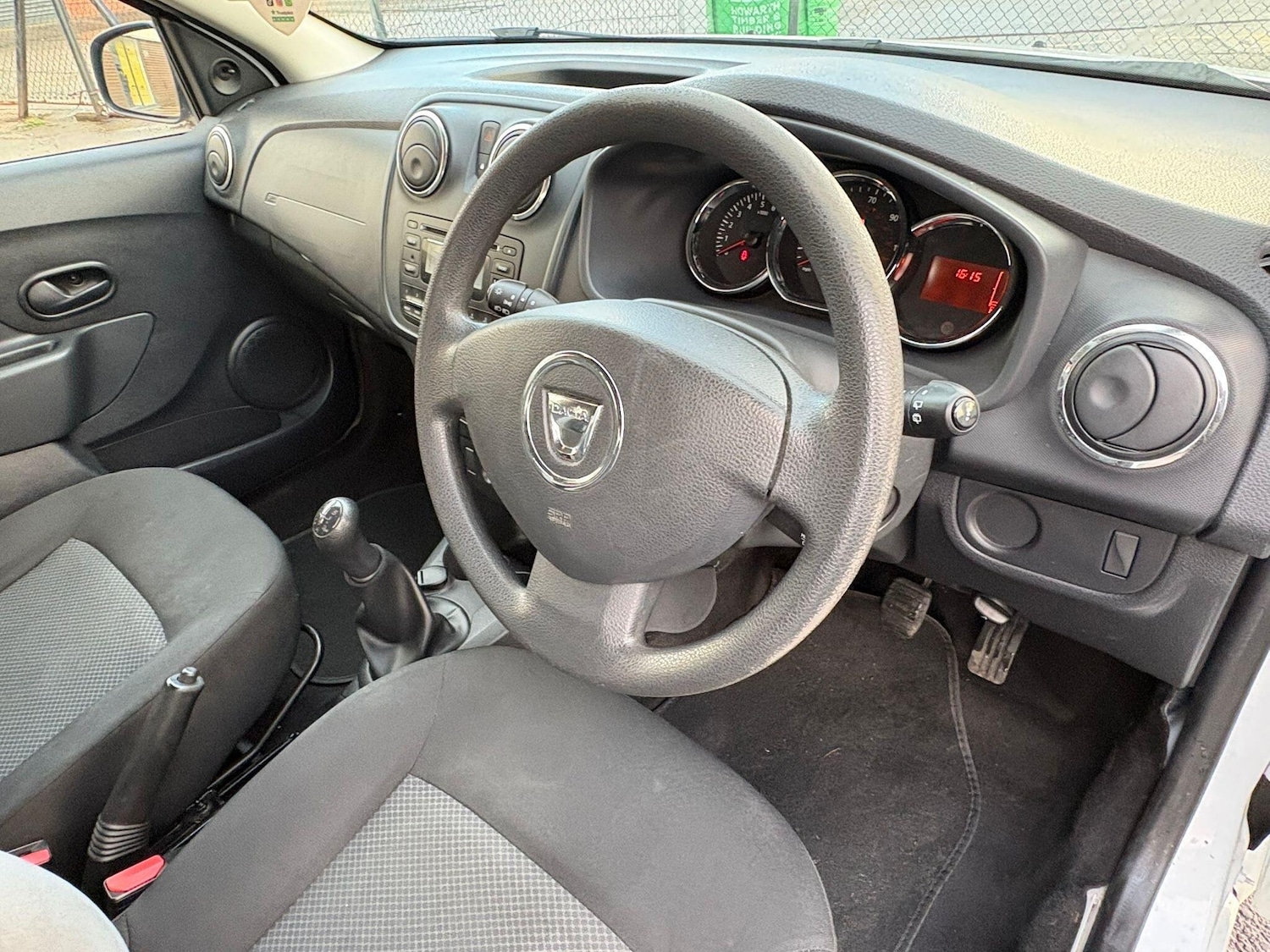 Used Dacia Sandero 2015 for sale - 77575158: Photo 16