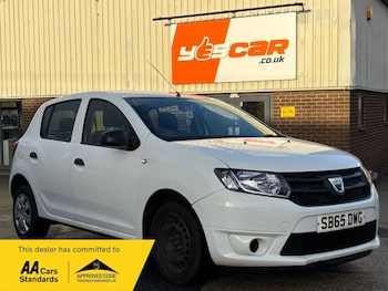 Used Dacia Sandero 2015 for sale - 77575158: Photo