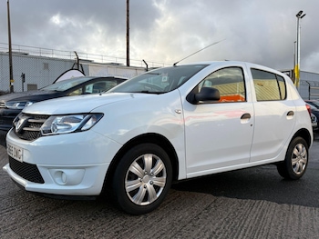 Used Dacia Sandero 2015 for sale - 77575158: Photo