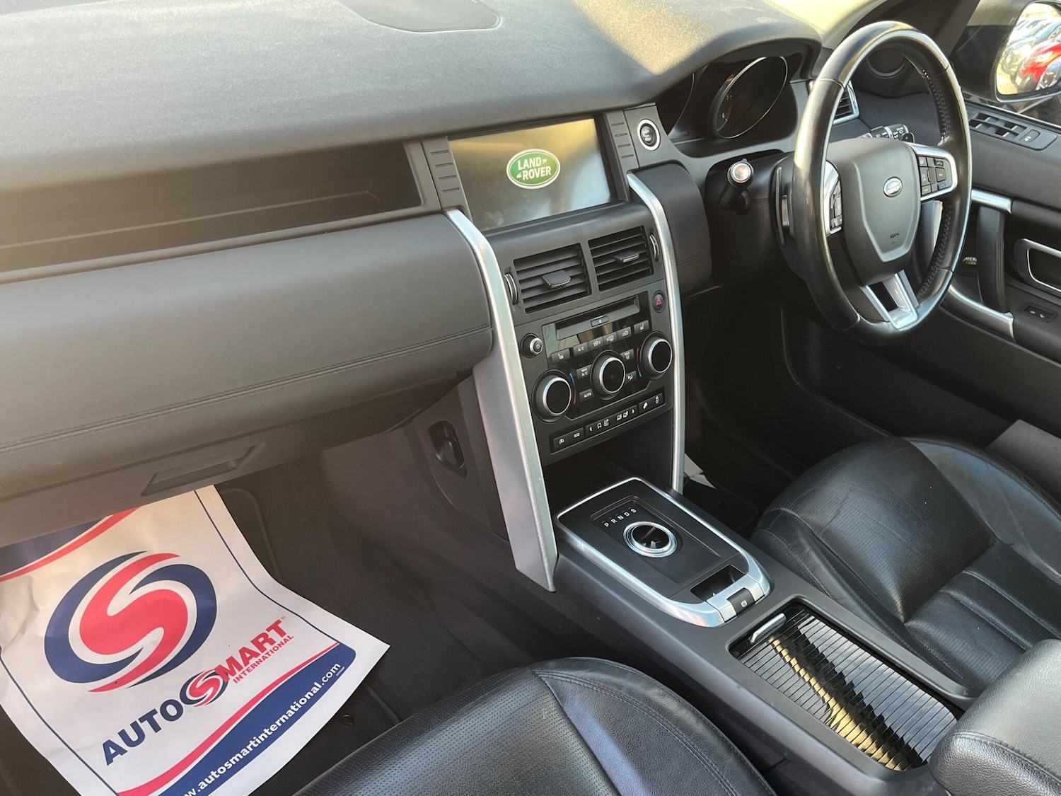 Used Land Rover Discovery Sport 2017 for sale - 77050279: Photo 2