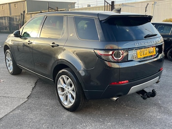 Used Land Rover Discovery Sport 2017 for sale - 77050279: Photo