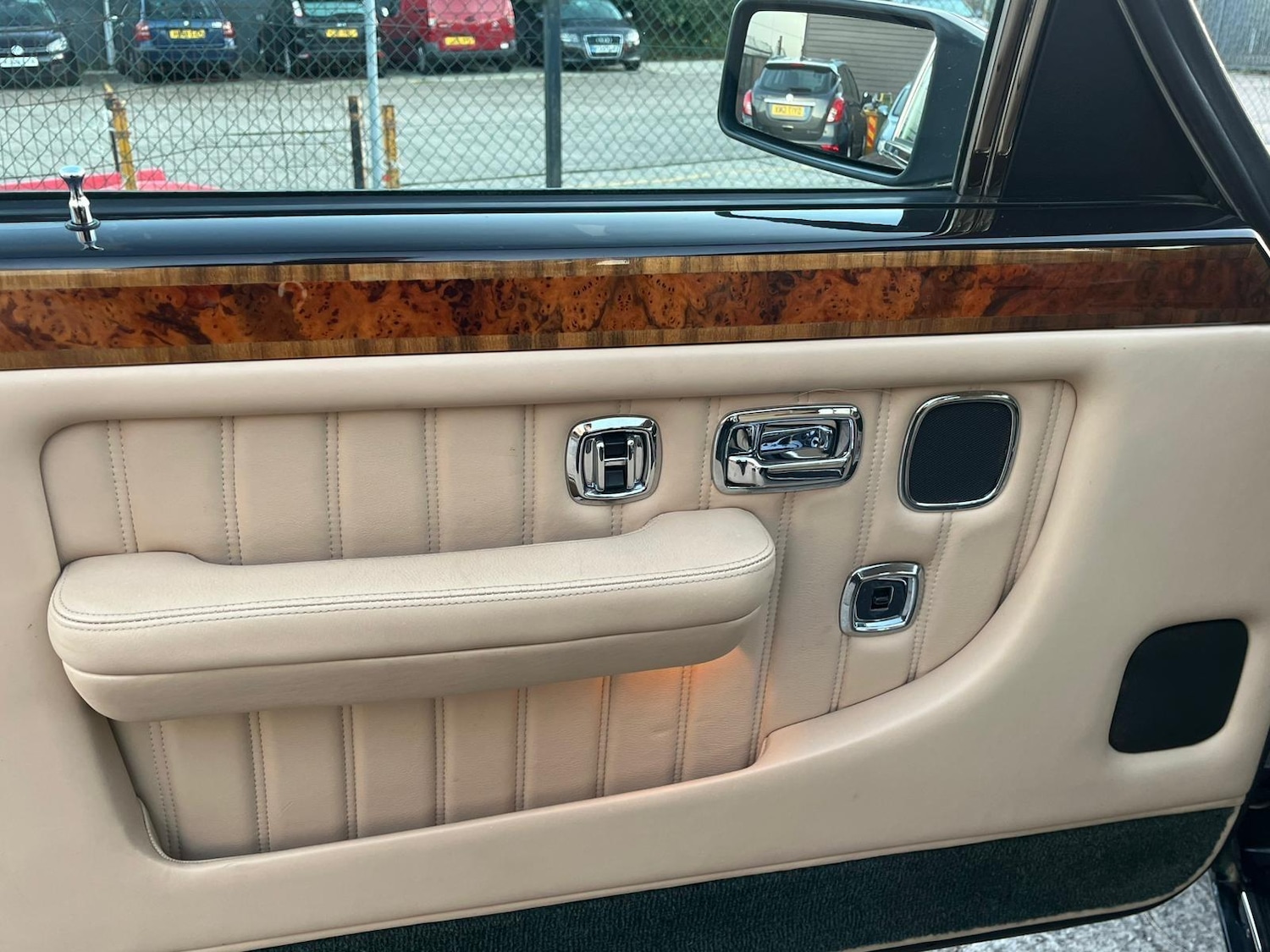 Used Bentley Turbo R 1996 for sale - 76714847: Photo 23