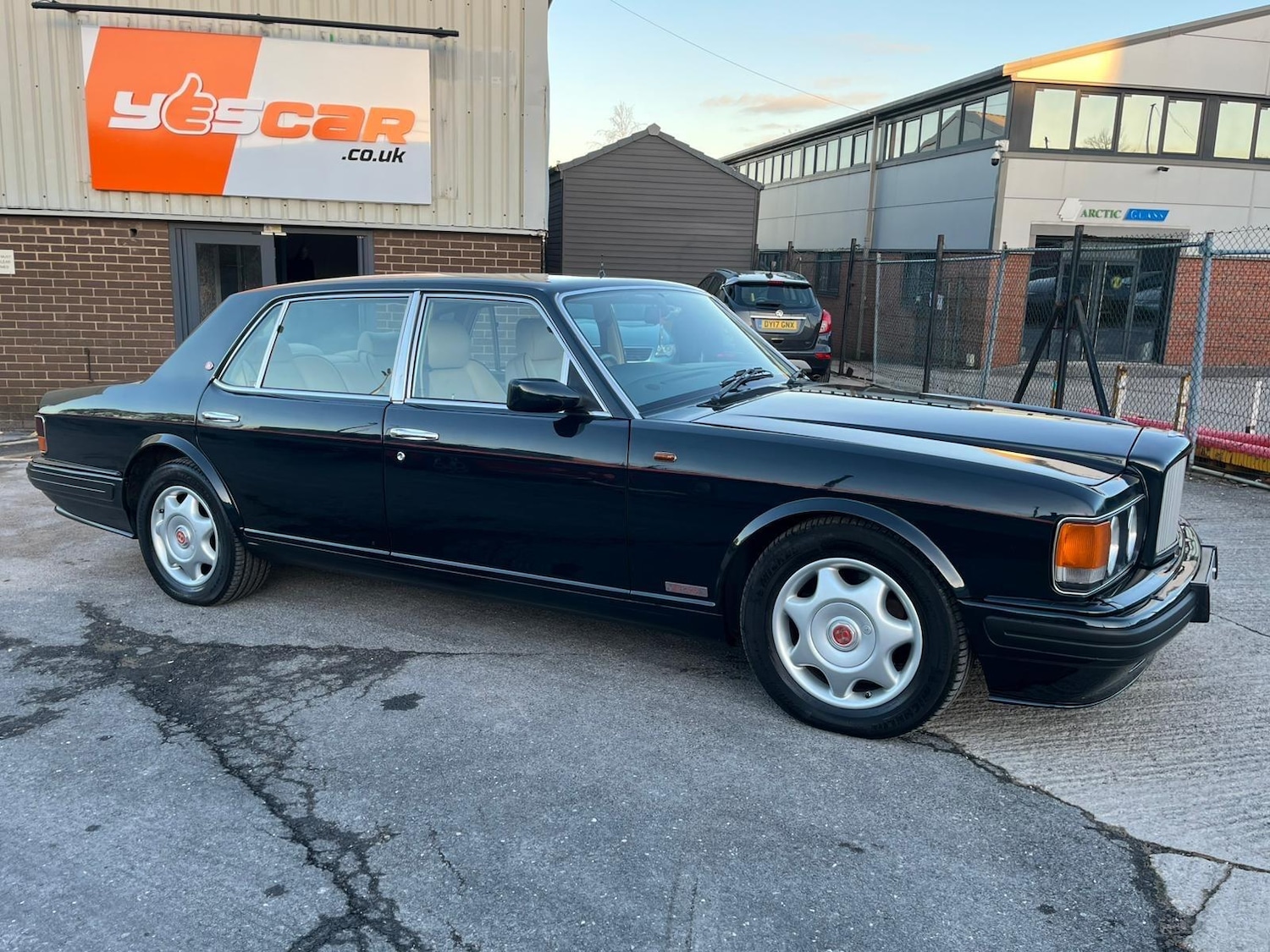 Used Bentley Turbo R 1996 for sale - 76714847: Photo 4