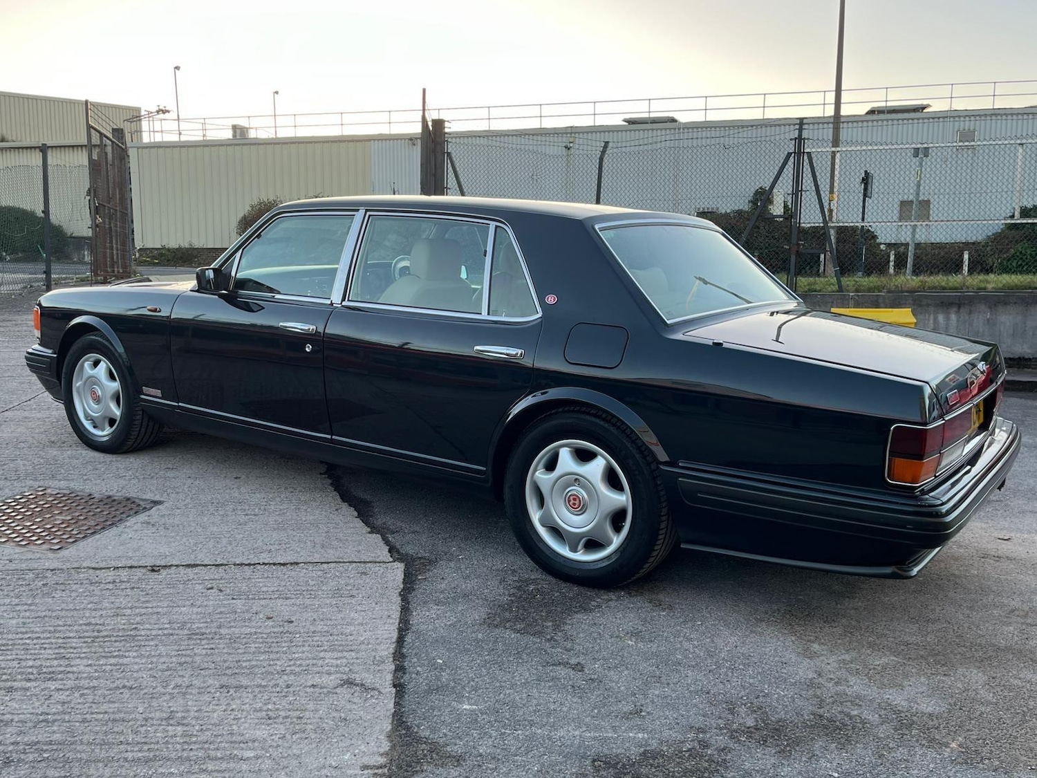 Used Bentley Turbo R 1996 for sale - 76714847: Photo 8