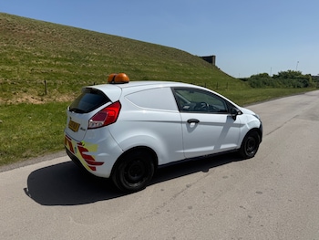 Used Ford Fiesta 2015 for sale - 78681908: Photo
