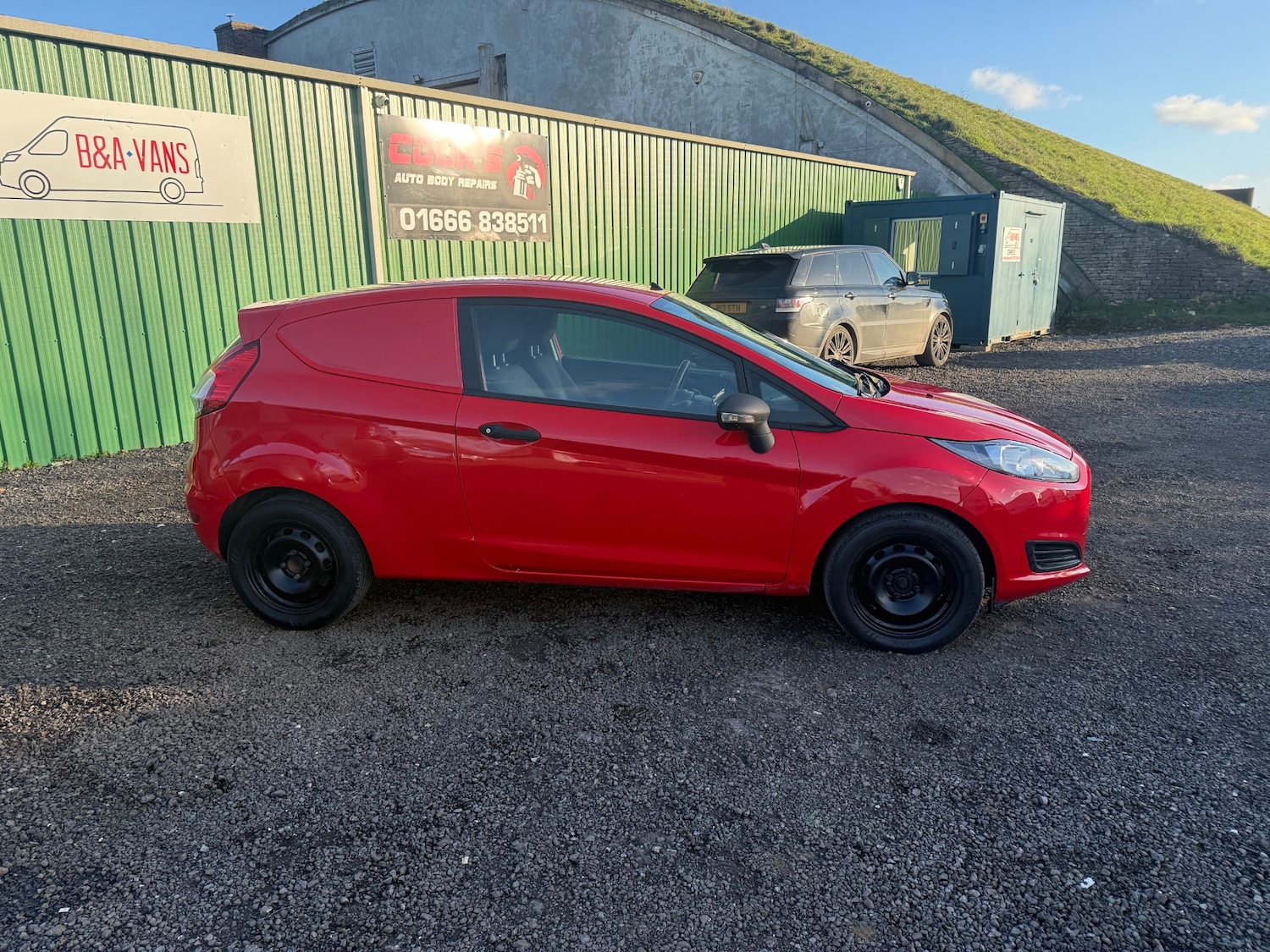 Used Ford Fiesta 2016 for sale - 77053005: Photo 2