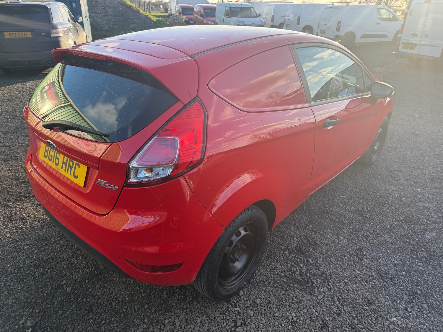 Used Ford Fiesta 2016 for sale - 77053005: Photo 3