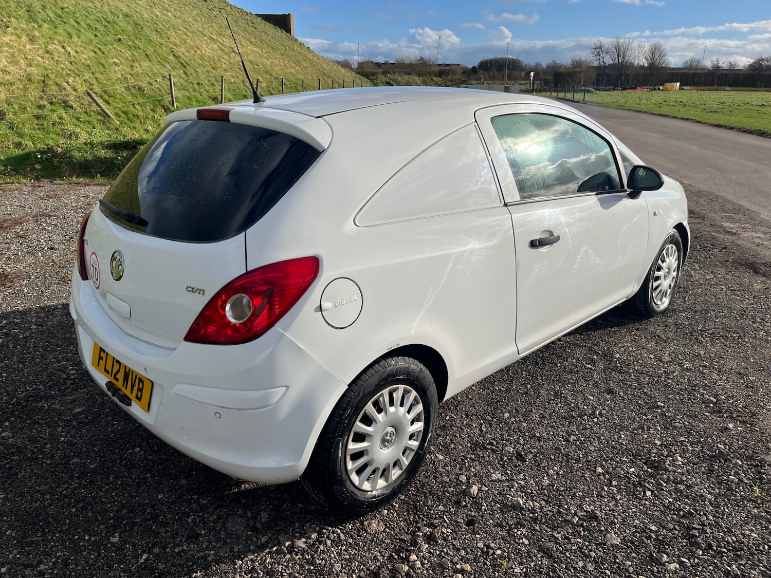 Used Vauxhall Corsa 2012 for sale - 77579821: Photo 6