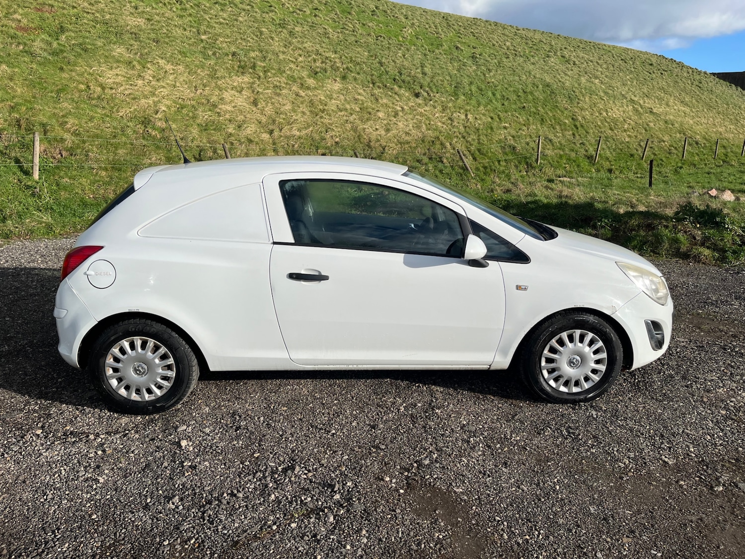 Used Vauxhall Corsa 2012 for sale - 77579821: Photo 8
