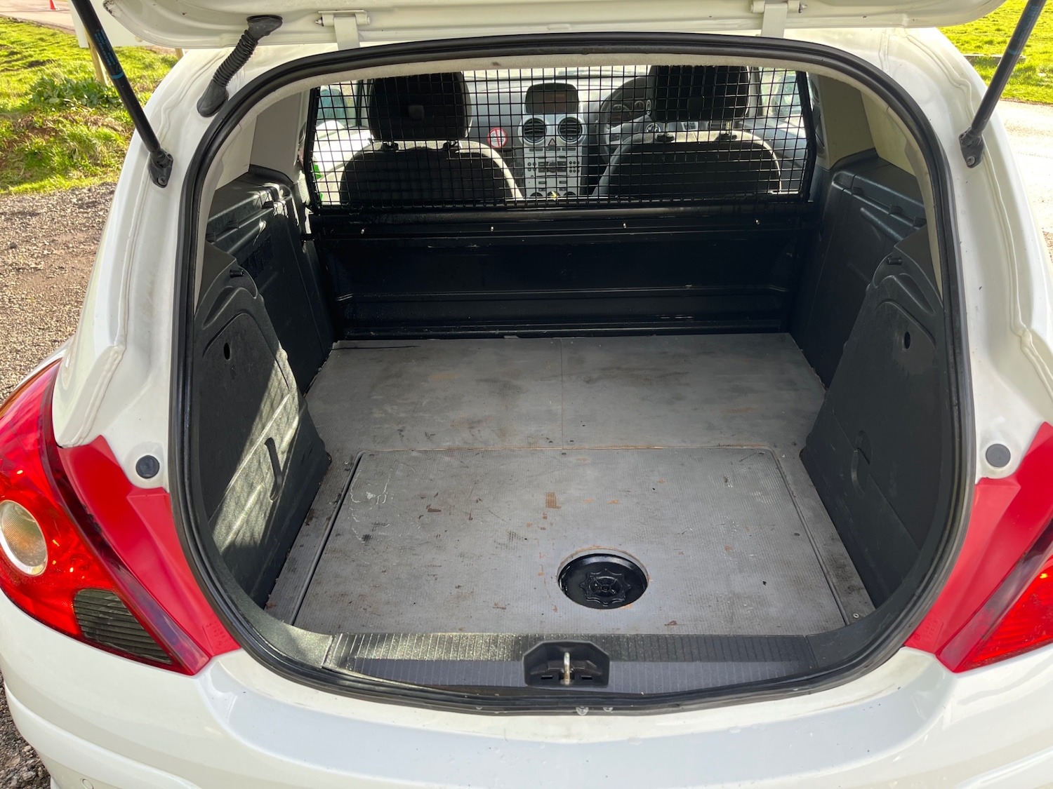 Used Vauxhall Corsa 2012 for sale - 77579821: Photo 9