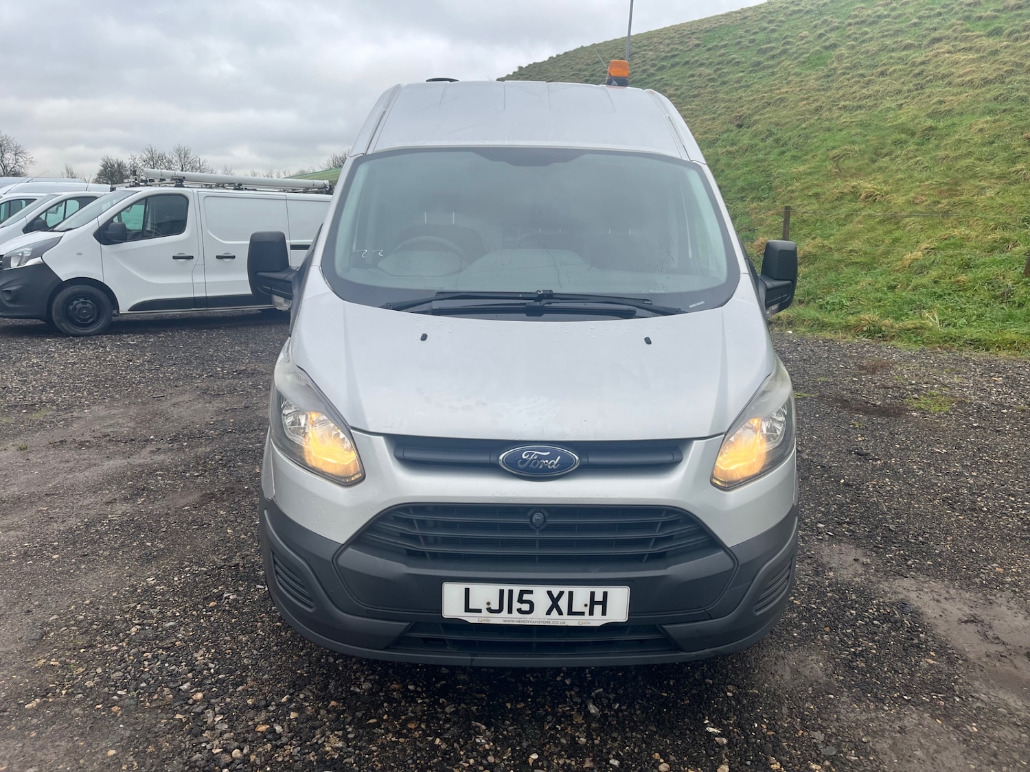 Used Ford Transit Custom 2015 for sale - 77490410: Photo 2