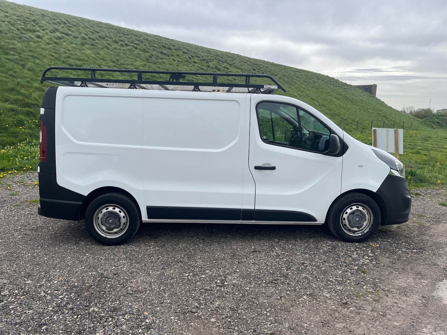 Used Vauxhall Vivaro 2018 for sale - 78178354: Photo 5