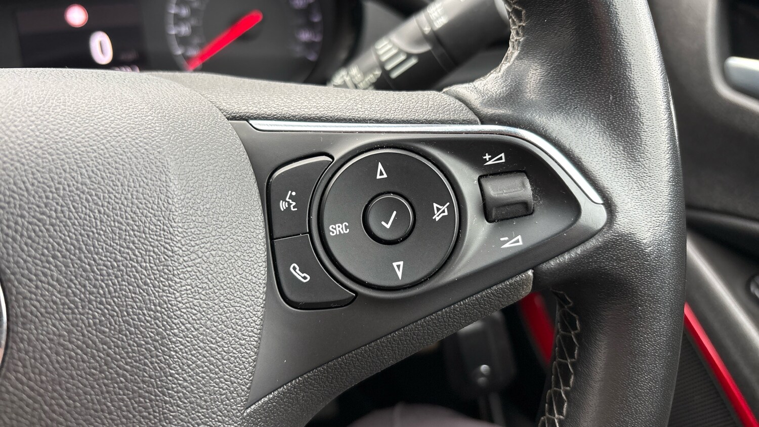 Used Vauxhall Crossland 2022 for sale - 77917136: Photo 36