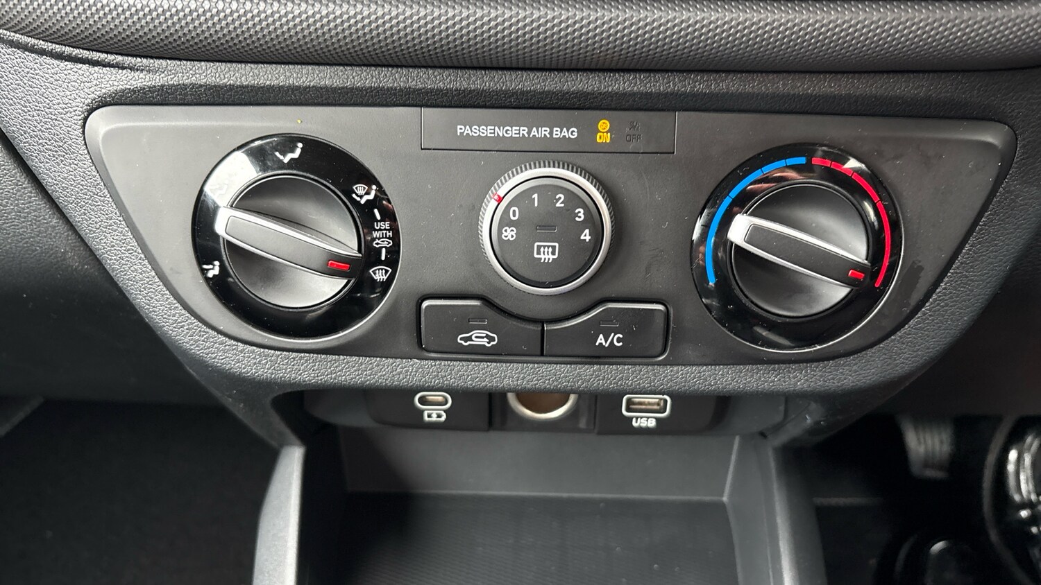 Used Hyundai i10 2025 for sale - 77515352: Photo 60