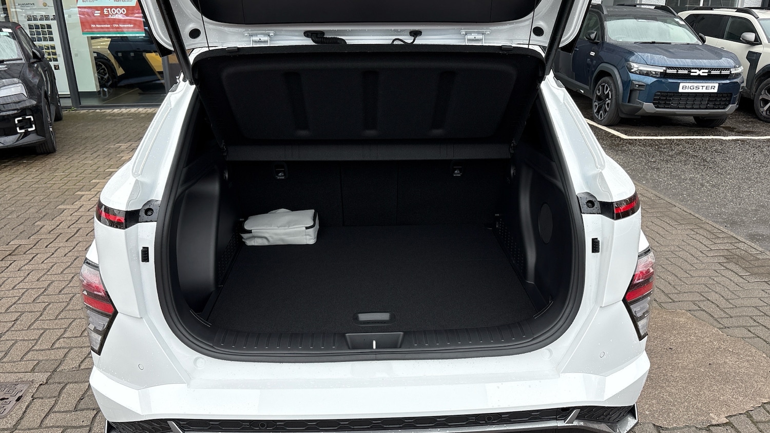 Used Hyundai KONA 2025 for sale - 76525786: Photo 4