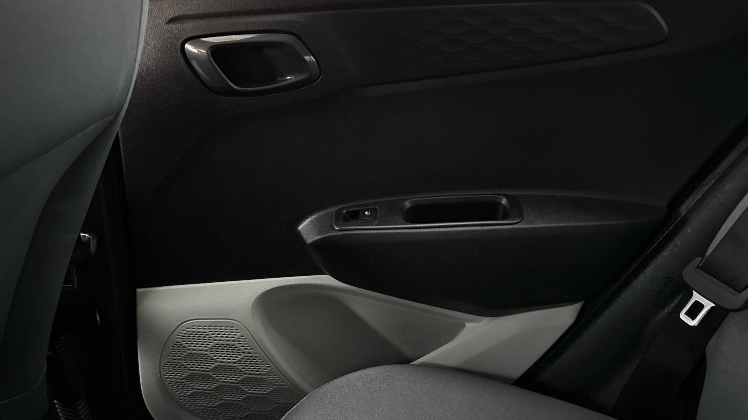 Used Hyundai i10 2022 for sale - 76554111: Photo 34