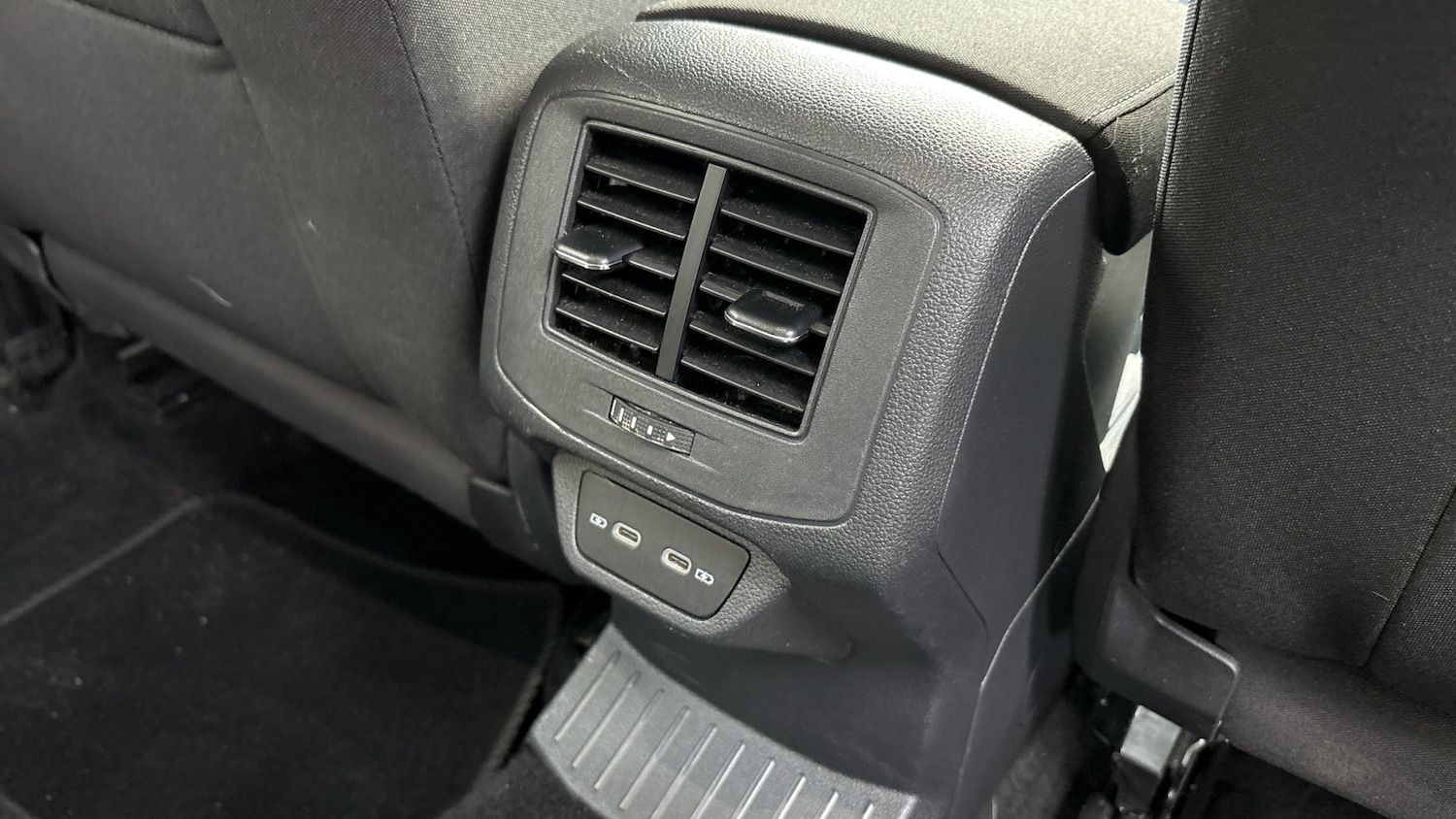 Used Volkswagen T-Roc 2021 for sale - 76968332: Photo 30