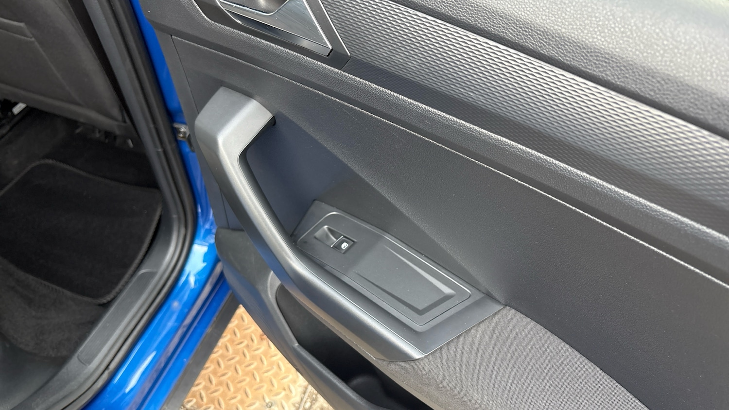 Used Volkswagen T-Roc 2021 for sale - 76968332: Photo 31