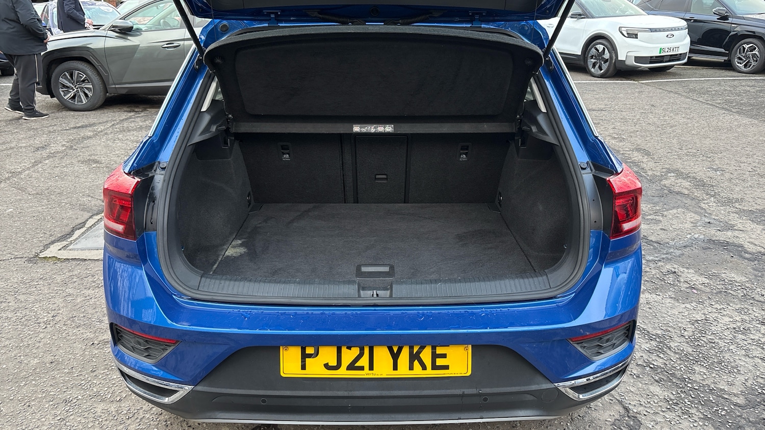 Used Volkswagen T-Roc 2021 for sale - 76968332: Photo 4