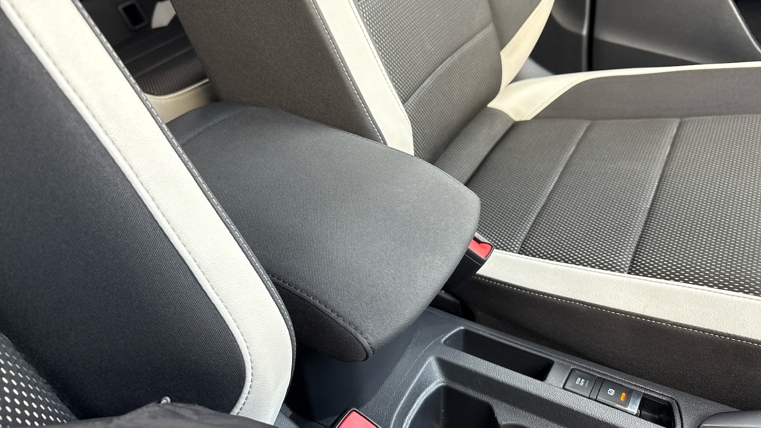 Used Volkswagen T-Roc 2021 for sale - 76968332: Photo 41