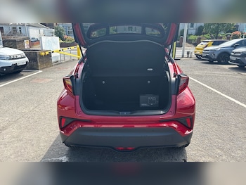 Used Toyota C-HR 2020 for sale - 78669347: Photo