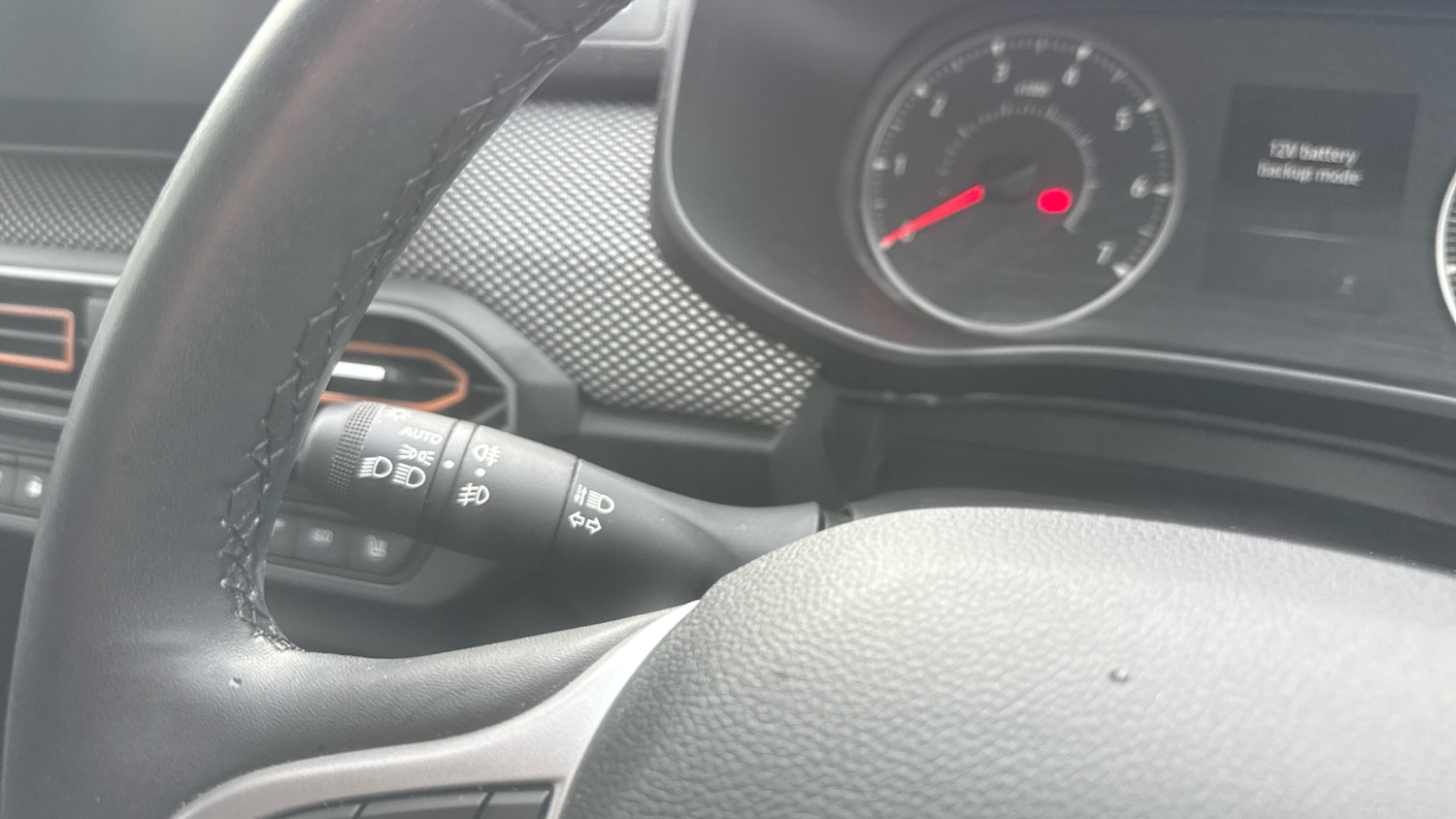 Used Dacia Sandero Stepway 2023 for sale - 76444328: Photo 44