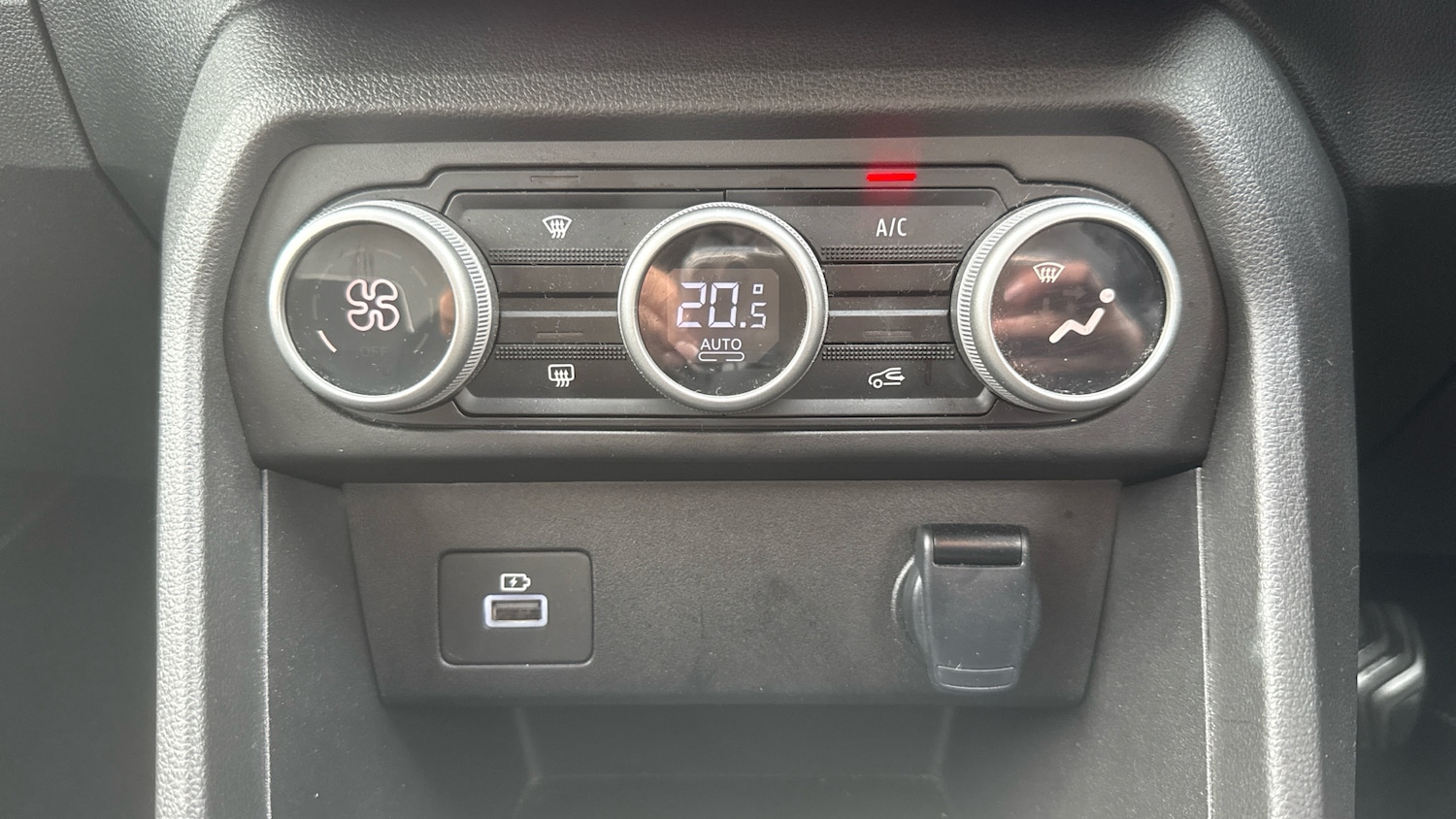 Used Dacia Sandero Stepway 2023 for sale - 76444328: Photo 48