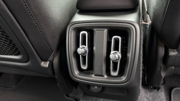Used Volvo XC40 2019 for sale - 76205407: Photo 31