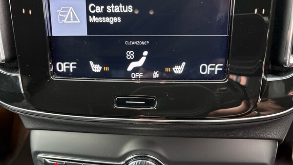 Used Volvo XC40 2019 for sale - 76205407: Photo 41