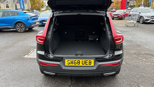 Used Volvo XC40 2019 for sale - 76205407: Photo 4