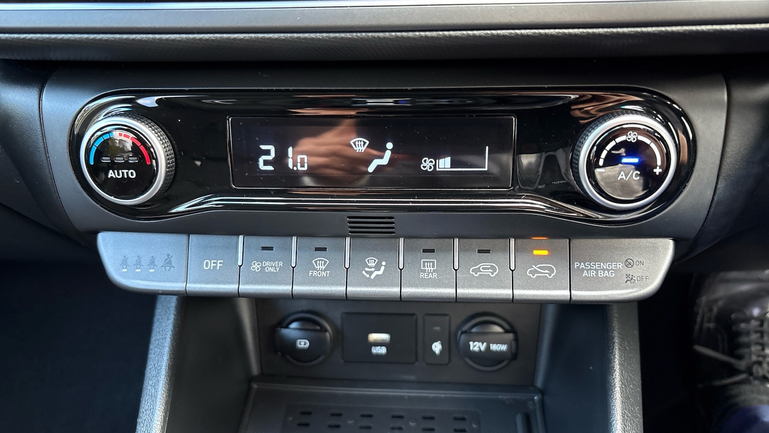 Used Hyundai KONA 2022 for sale - 76035872: Photo 31