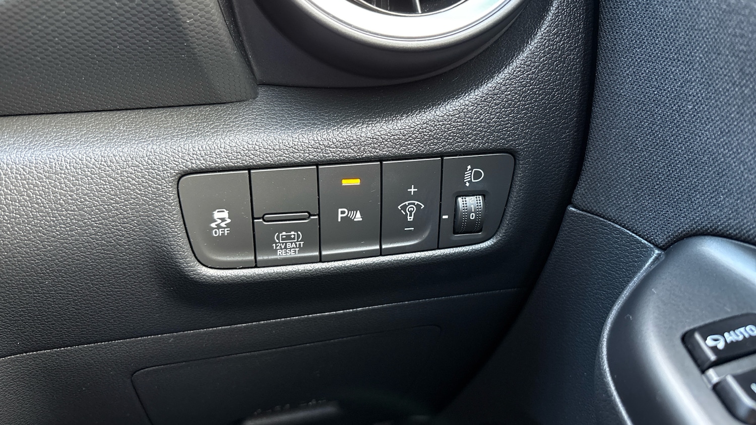Used Hyundai KONA 2022 for sale - 76035872: Photo 39