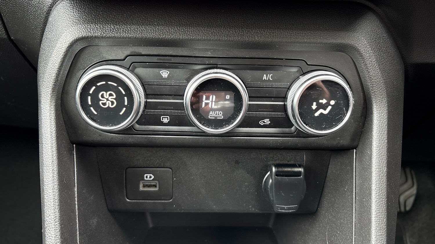 Used Dacia Jogger 2022 for sale - 77431084: Photo 30