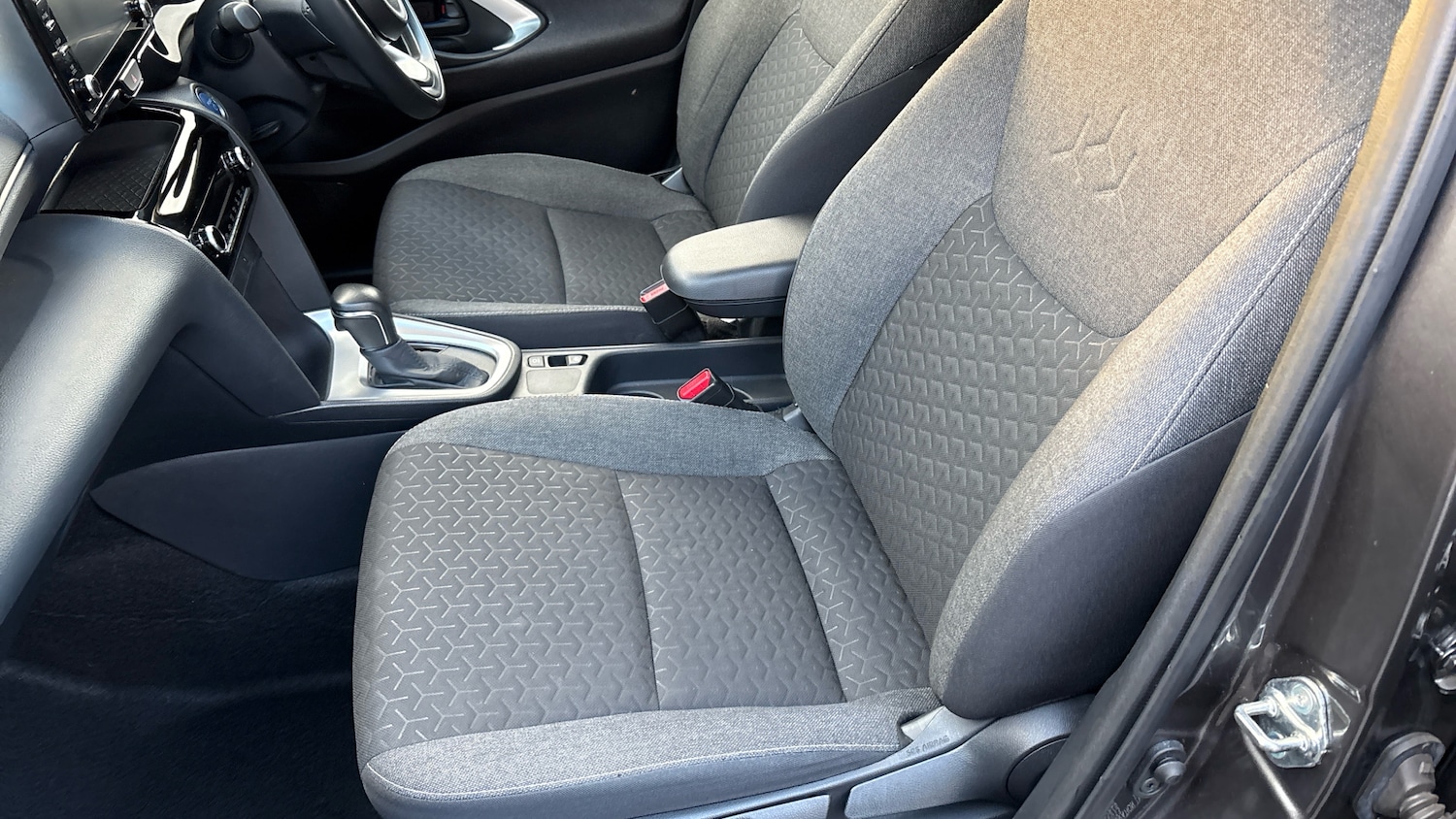 Used Toyota Yaris Cross 2023 for sale - 76693231: Photo 30