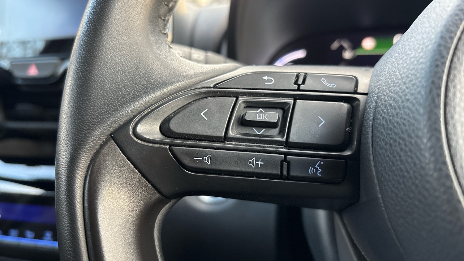 Used Toyota Yaris Cross 2023 for sale - 76693231: Photo 37