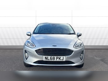 Used Ford Fiesta 2018 for sale - 76401910: Photo