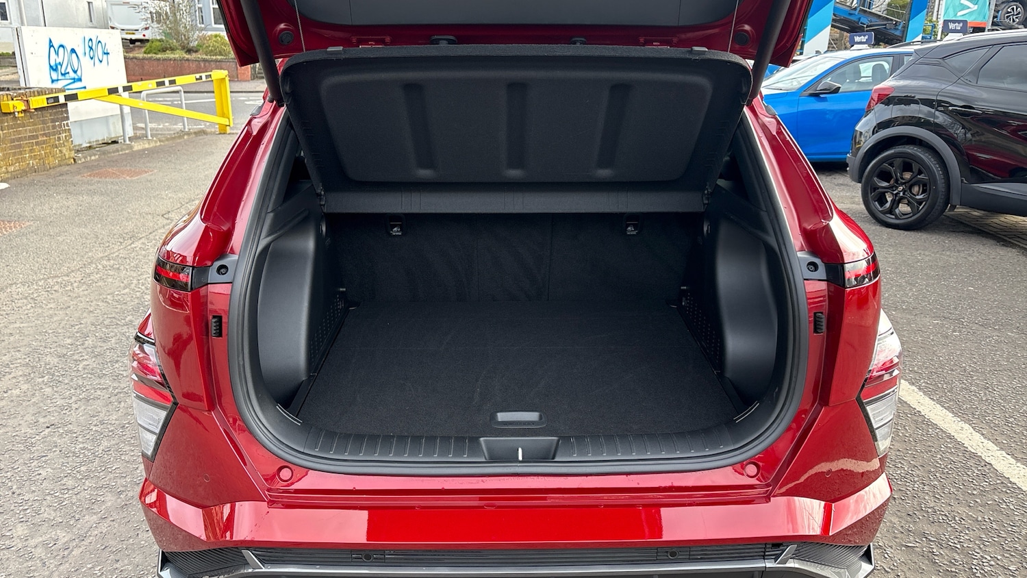 Used Hyundai KONA 2025 for sale - 77945281: Photo 4