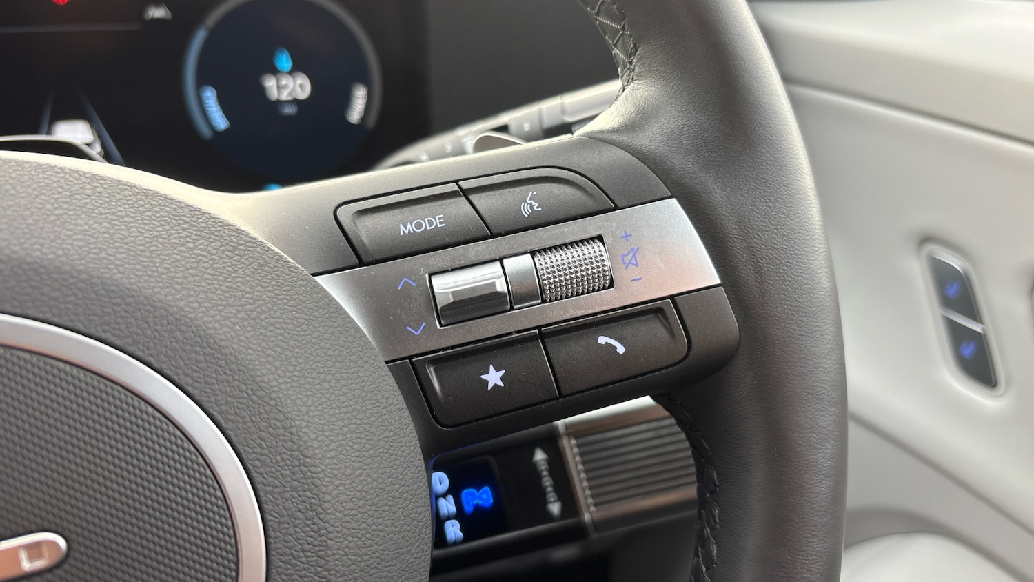 Used Hyundai KONA 2025 for sale - 76564917: Photo 36