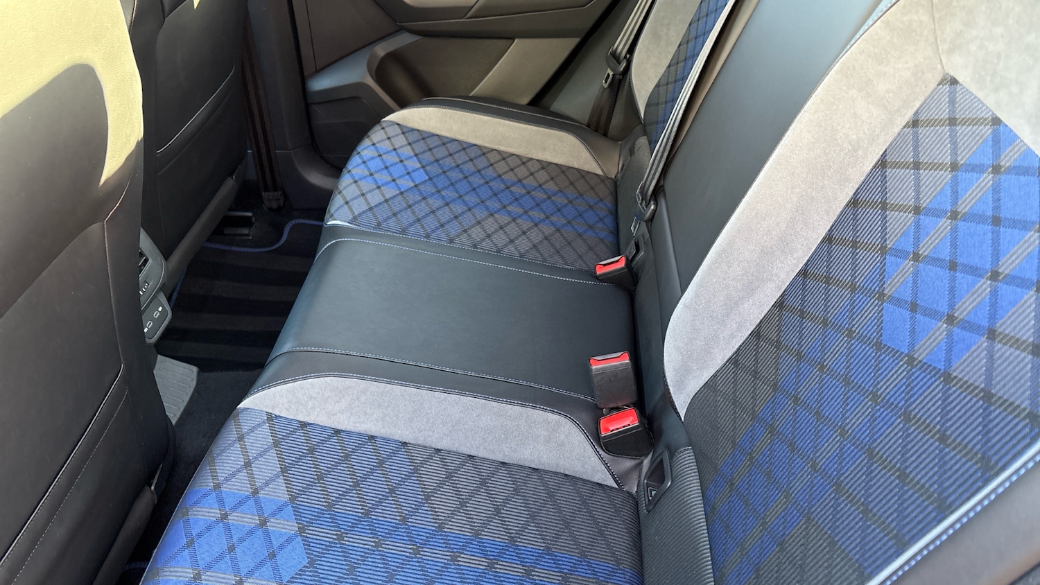 Used Volkswagen T-Roc 2024 for sale - 77743157: Photo 16