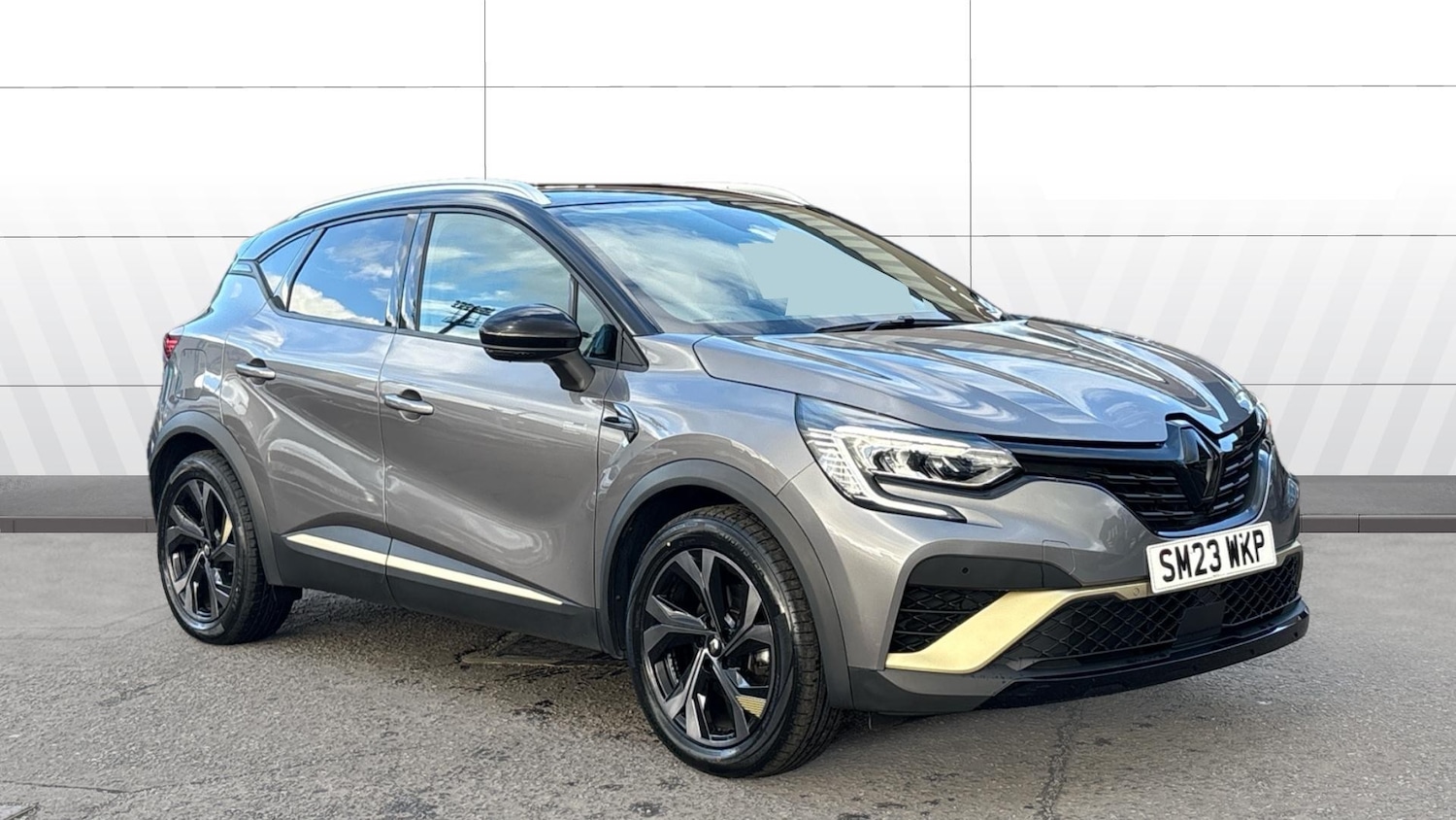 Used Renault Captur 2023 for sale - 76352027: Photo 1