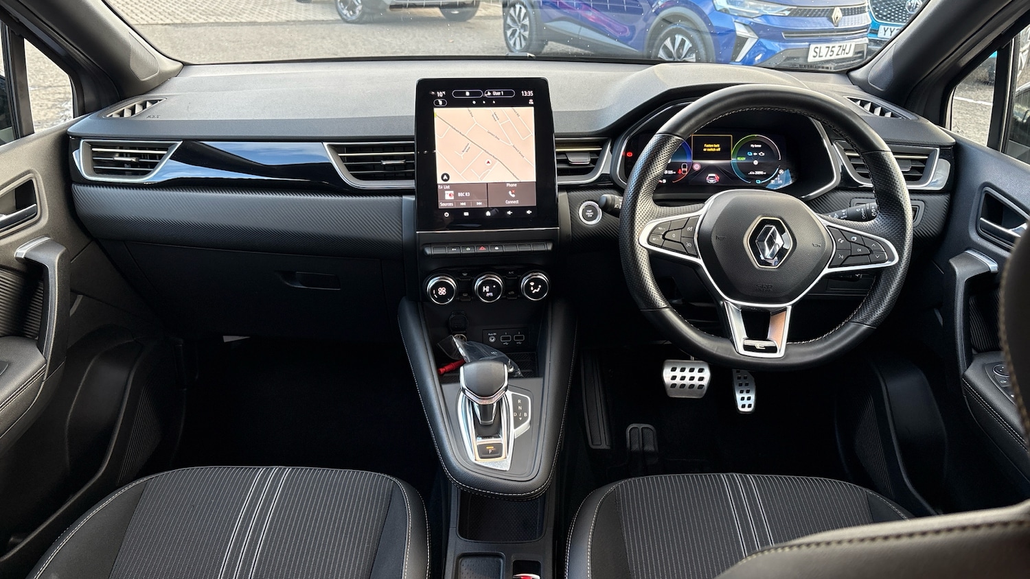Used Renault Captur 2023 for sale - 76352027: Photo 10