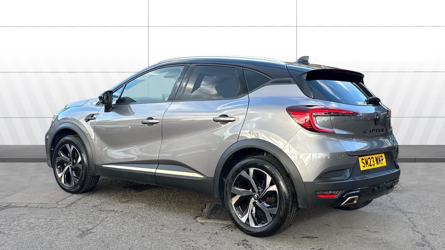 Used Renault Captur 2023 for sale - 76352027: Photo 2