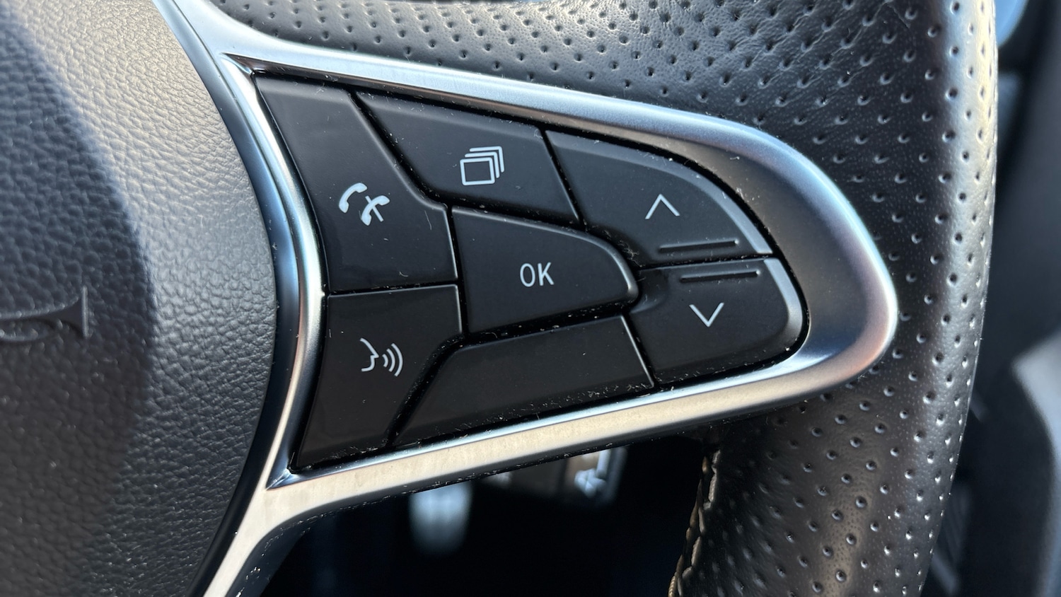Used Renault Captur 2023 for sale - 76352027: Photo 39