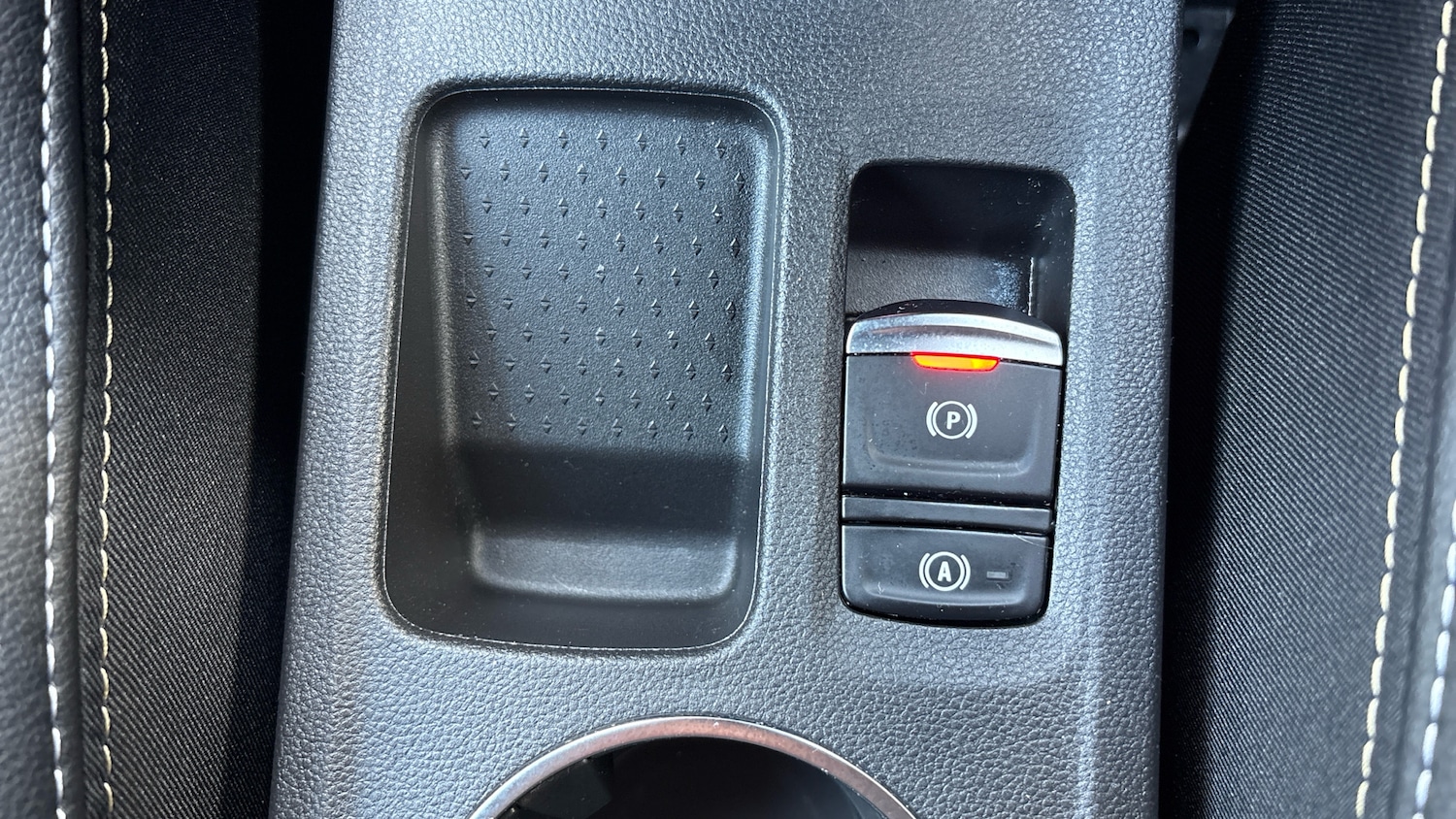 Used Renault Captur 2023 for sale - 76352027: Photo 42