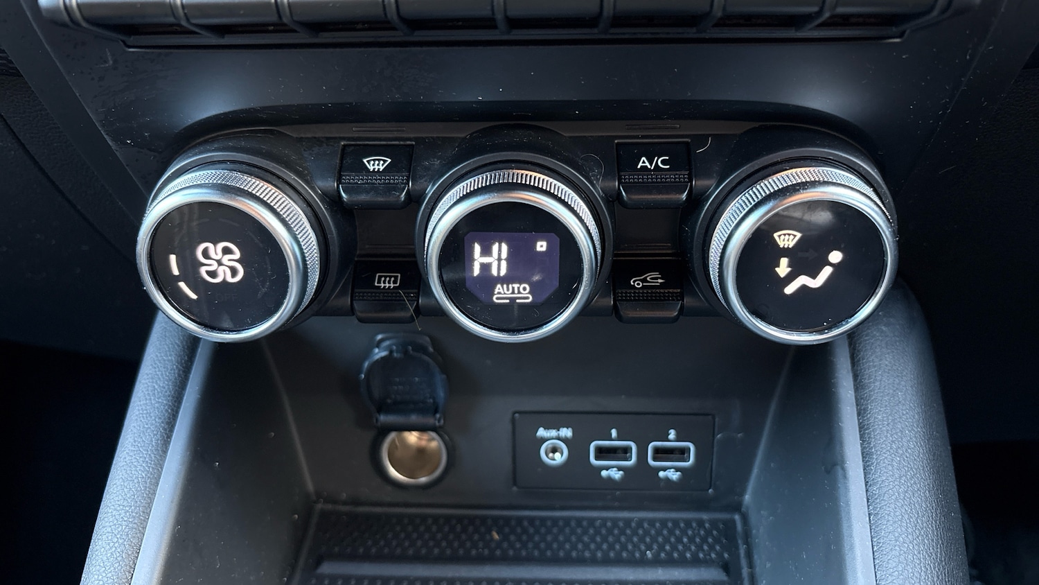 Used Renault Captur 2023 for sale - 76352027: Photo 45
