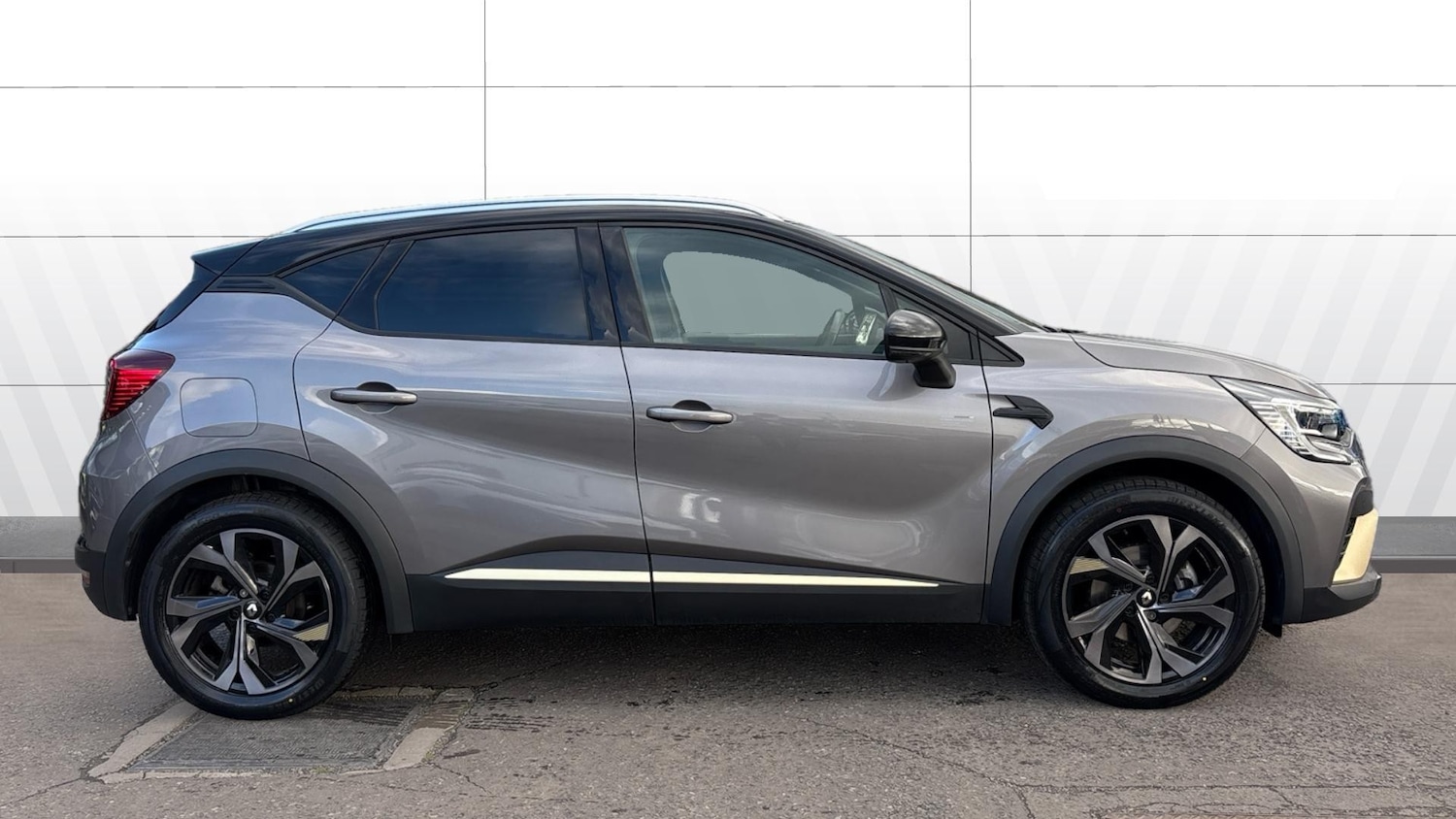Used Renault Captur 2023 for sale - 76352027: Photo 5