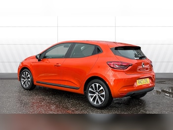 Used Renault Clio 2023 for sale - 78109192: Photo