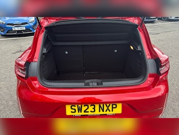 Used Renault Clio 2023 for sale - 78267152: Photo